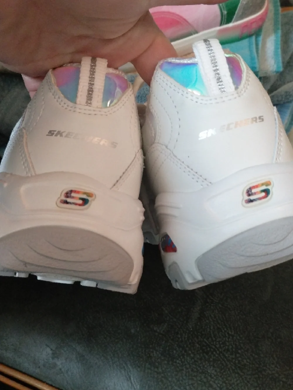 Skechers D'Lites White Sneakers Multicolor Tie-Dye Panel Women's 11 (wide) NWOT - Picture 3 of 7